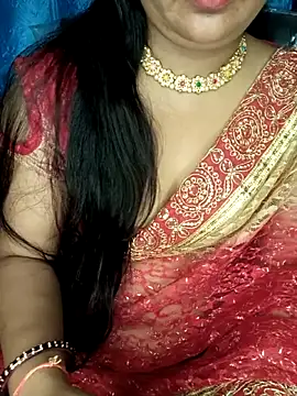 Snapshot of Rashmi_011 chatting on May 2026 11:12:03 PM Rashmi 011 online show from May 2026 11:12:03 PM