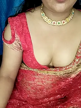Snapshot of Rashmi_011 chatting on May 2026 12:18:01 AM Rashmi 011 online show from May 2026 12:18:01 AM