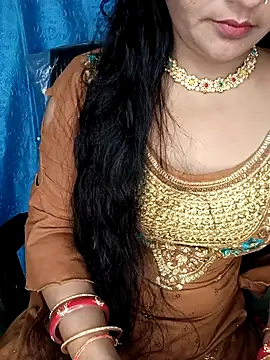 Snapshot of Rashmi_011 chatting on May 2026 11:44:02 PM Rashmi 011 online show from May 2026 11:44:02 PM