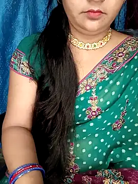 Snapshot of Rashmi_011 chatting on May 2026 12:52:01 AM Rashmi 011 online show from May 2026 12:52:01 AM