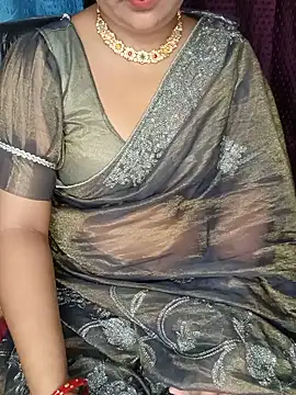Snapshot of Rashmi_011 chatting on June 2026 01:01:02 AM Rashmi 011 online show from June 2026 01:01:02 AM