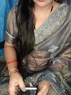 Snapshot of Rashmi_011 chatting on June 2026 12:37:01 AM Rashmi 011 online show from June 2026 12:37:01 AM