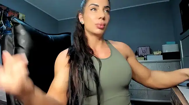 Alesyamuscledollxh online show from March 2025 04:56:02 PM