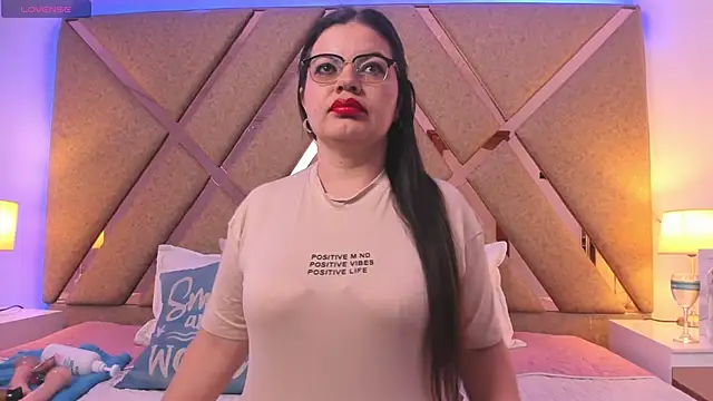 Gaiaxxx online show from December 2025 02:06:02 AM