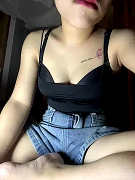 Lyly69699 online show from October 2025 05:30:01 AM