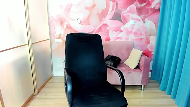 AlinaMoor online show from January 2026 06:57:02 PM