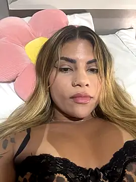 Snapshot of barbaralmeida chatting on October 2025 03:36:02 AM barbaralmeida online show from October 2025 03:36:02 AM
