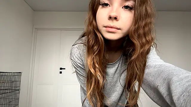 EhtelBiondi online show from October 2025 08:05:02 AM