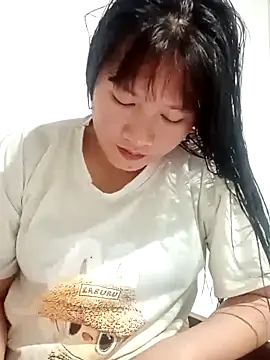 TrangNemo online show from October 2025 01:25:02 PM