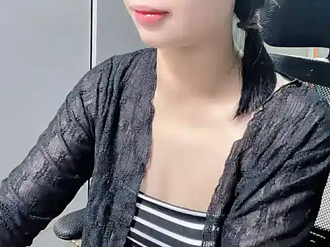 Snapshot of Hellen039 chatting on October 2025 02:21:01 AM Hellen039 online show from October 2025 02:21:01 AM