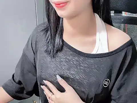 Snapshot of Hellen039 chatting on October 2025 03:06:01 AM Hellen039 online show from October 2025 03:06:01 AM
