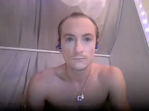 Dubbsssss online show from July 2026 08:07:01 PM