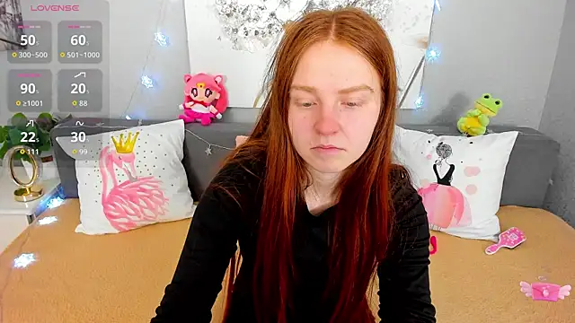 Evarey  online show from December 2025 06:30:02 AM