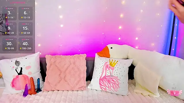 Evarey  online show from February 2026 05:39:02 AM