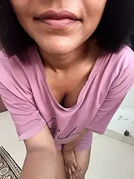 anshika0124 online show from January 2026 07:45:01 AM