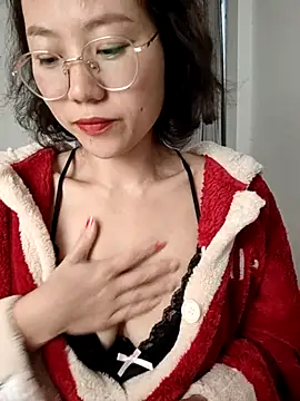 nini10052025 online show from November 2025 05:28:02 AM