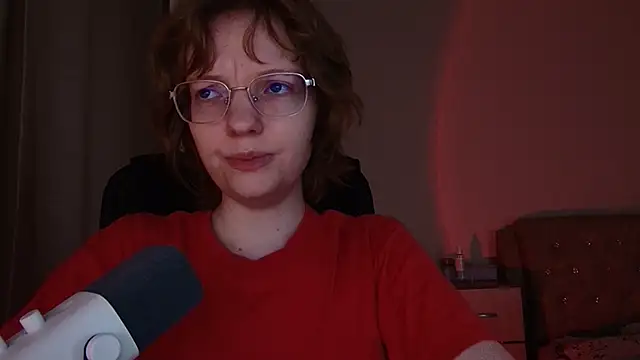 Snapshot of emymayy chatting on March 2026 11:03:01 AM emymayy online show from March 2026 11:03:01 AM