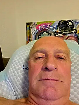 Snapshot of rudy-kralik chatting on February 2026 09:57:02 PM rudy-kralik online show from February 2026 09:57:02 PM