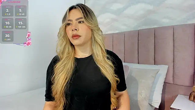 Snapshot of Katya_blonde chatting on October 2025 12:27:01 PM Katya blonde online show from October 2025 12:27:01 PM