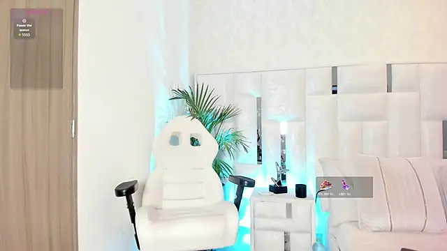 Snapshot of Katya_blonde chatting on October 2025 12:09:01 PM Katya blonde online show from October 2025 12:09:01 PM