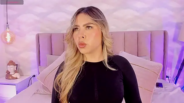 Snapshot of Katya_blonde chatting on November 2025 12:16:01 PM Katya blonde online show from November 2025 12:16:01 PM