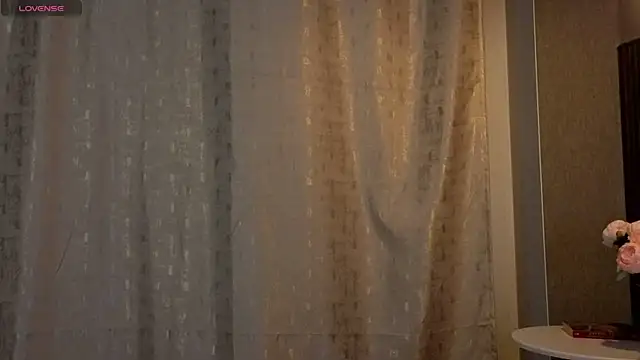 kitsun ne online show from November 2025 08:09:01 PM