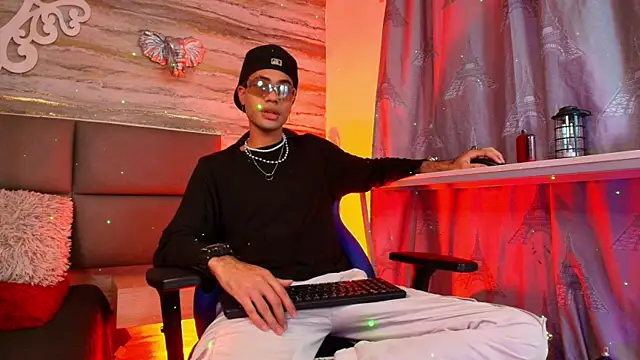 JacobBlackwell  online show from October 2025 07:55:01 PM