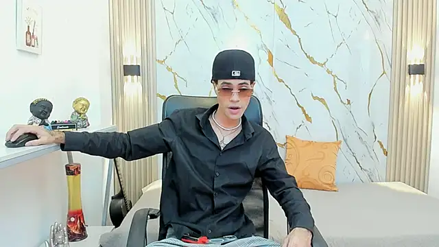 JacobBlackwell  online show from January 2026 07:59:02 PM