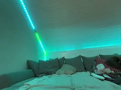 goddesemiiyy online show from December 2025 07:54:02 PM