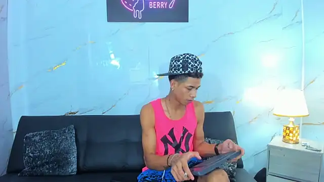 Little nicoll online show from February 2026 11:27:02 PM