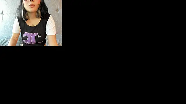 Mythical Girl online show from November 2025 06:52:02 PM