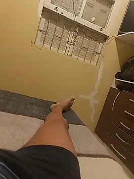 Merlin2310 online show from December 2025 05:04:02 AM