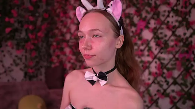 Petite Polly online show from November 2025 06:11:02 PM