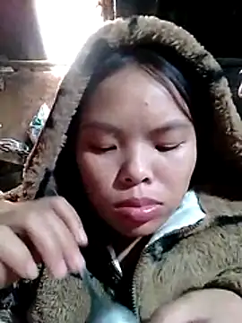 hello-cute online show from November 2025 04:23:02 AM