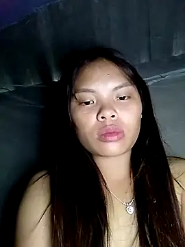 hello-cute online show from November 2025 02:11:02 AM