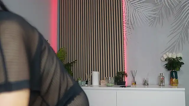 TinyVixen  online show from October 2025 04:02:01 AM
