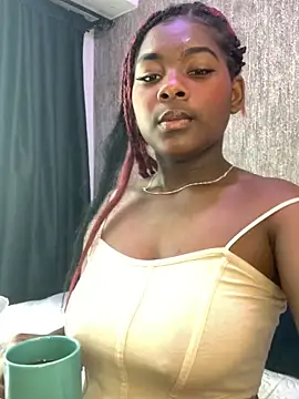 KarinaFlowers  online show from December 2025 12:32:02 PM