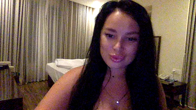 Fayronna online show from February 2026 05:20:01 PM