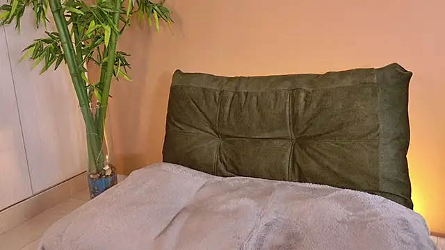 CherryCurl  online show from November 2025 04:18:01 PM