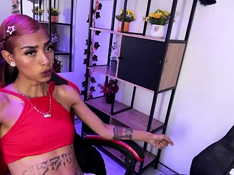 KarlaSlutSkinny   online show from December 2025 03:25:01 AM