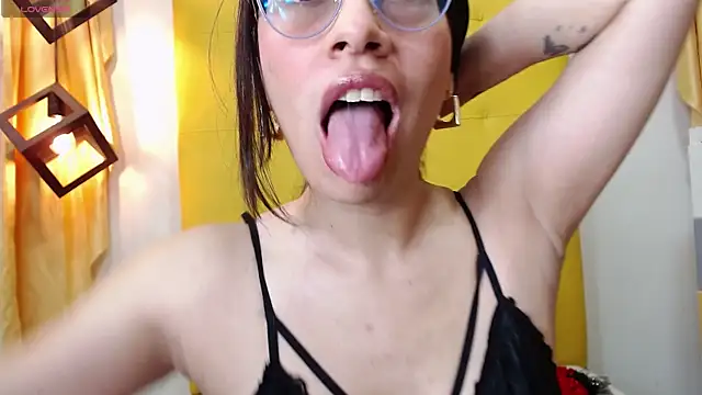 caty angel online show from October 2025 09:37:01 PM