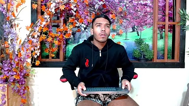 Yeinner  online show from October 2025 07:03:02 PM