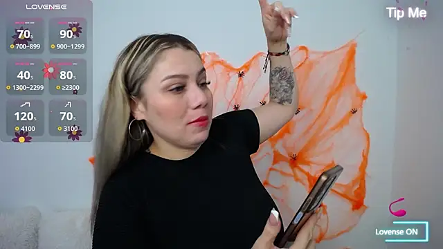 Snapshot of Isabella_wish1 chatting on October 2025 01:33:02 PM Isabella wish1 online show from October 2025 01:33:02 PM