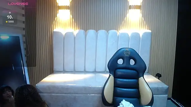 Snapshot of Kendall_rossii_ chatting on November 2025 02:54:01 AM Kendall rossii online show from November 2025 02:54:01 AM