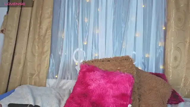 Victoria Jonhss online show from November 2025 03:56:01 AM