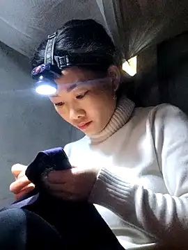 Snapshot of gio-thu chatting on January 2026 04:27:01 AM gio-thu online show from January 2026 04:27:01 AM