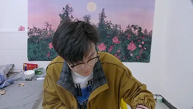 KK-cuteboy online show from April 2026 05:41:02 AM