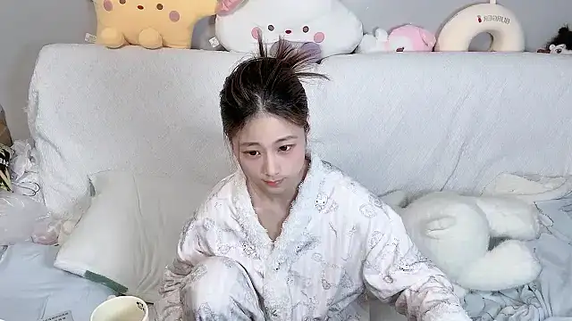 xiaoguaiss online show from January 2026 12:54:02 PM