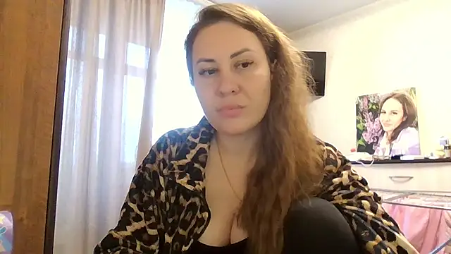 MeadowEyes online show from October 2025 11:00:02 AM