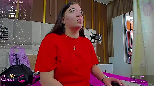 Snapshot of AmbarGills chatting on February 2026 12:43:02 PM AmbarGills online show from February 2026 12:43:02 PM